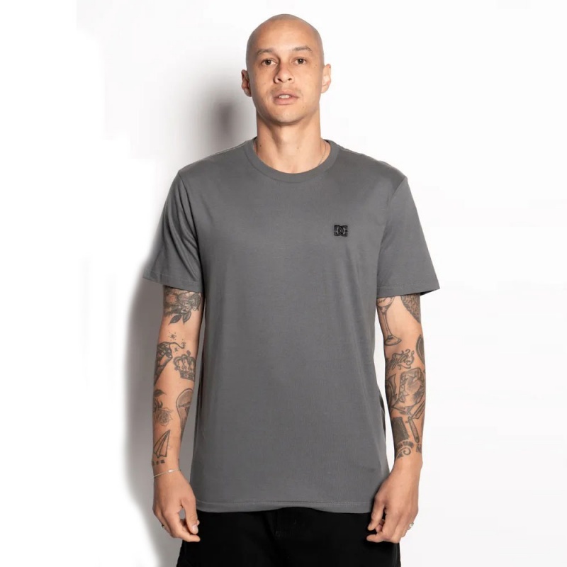 Camiseta Dc Shoes Embroidery Cinza