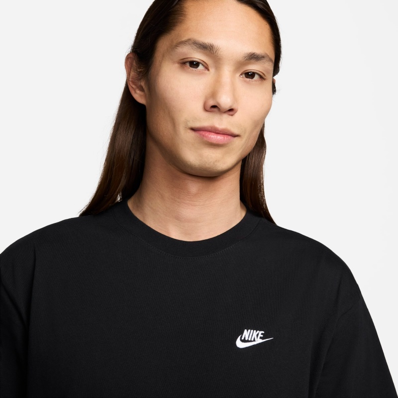 Camiseta Nike Sportswear Preto