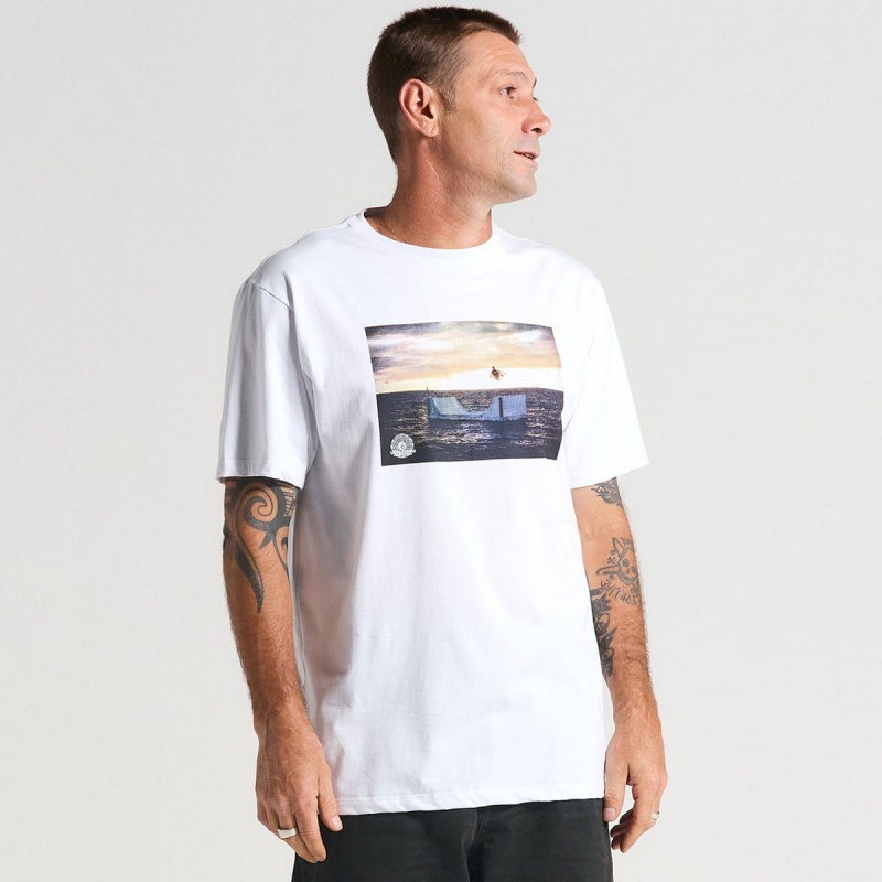 Camiseta Volcom TTT Poster Branco