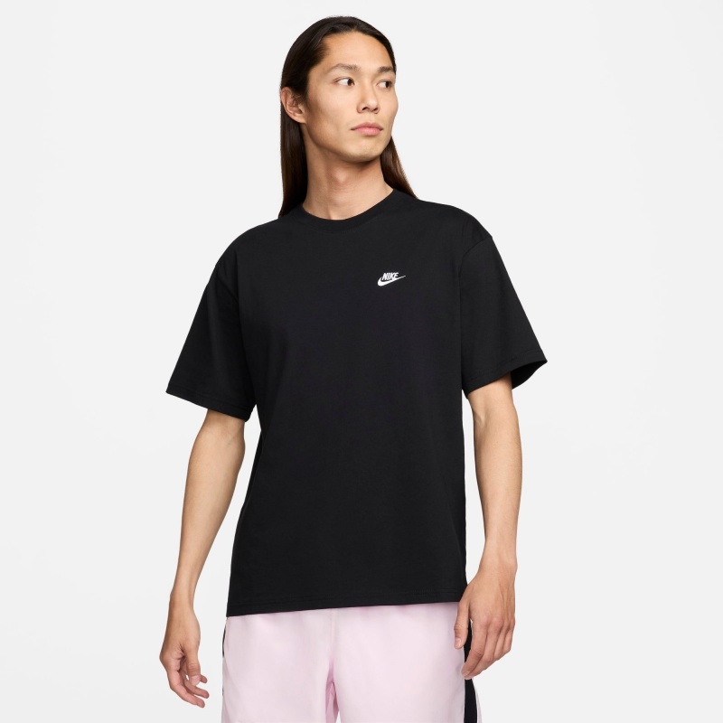 Camiseta Nike Sportswear Preto