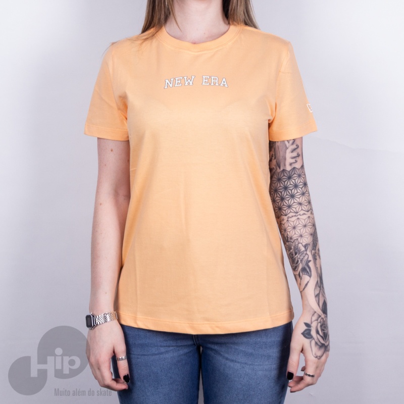 Camiseta New Era Essential Branded Laranja