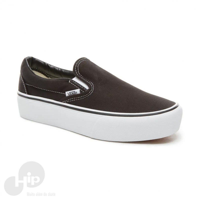 Slip on hot sale preto plataforma